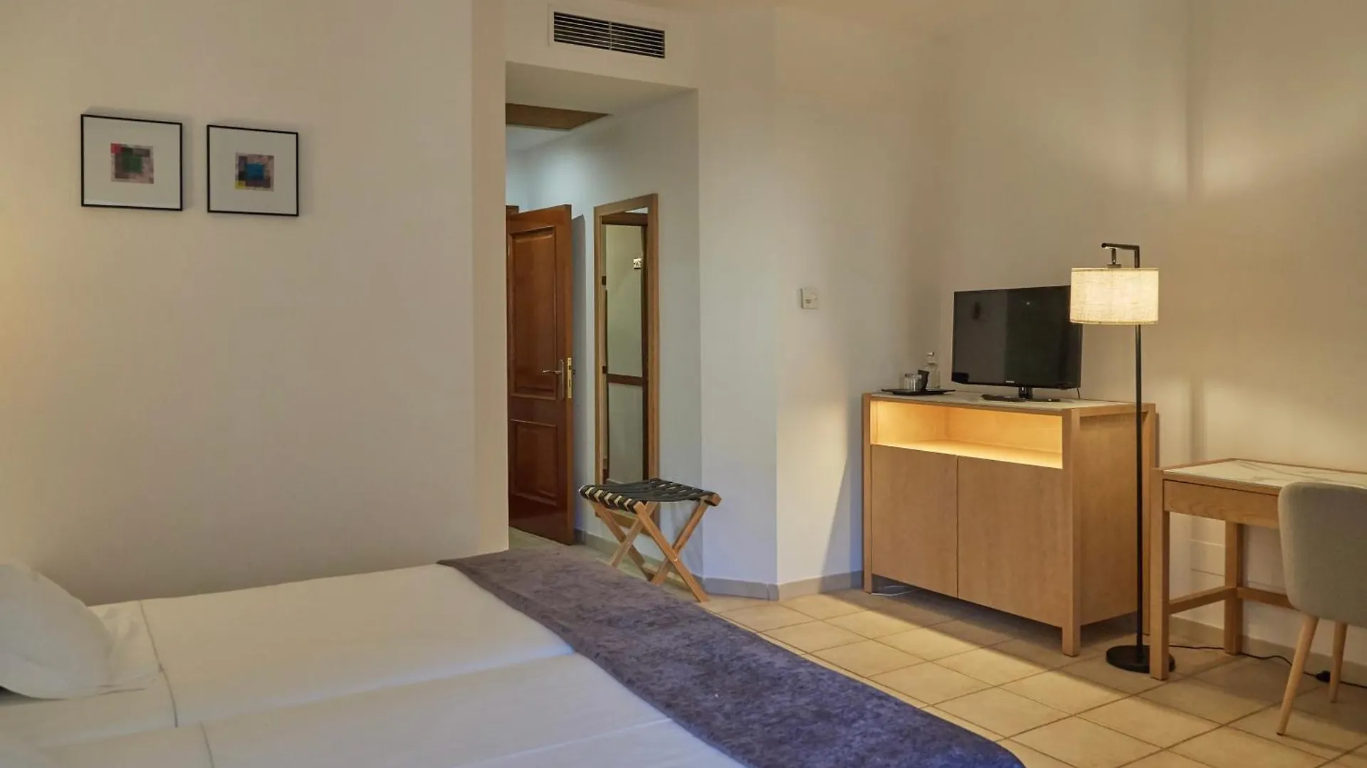 Hotel Ca'L Bisbe Soller 4*,